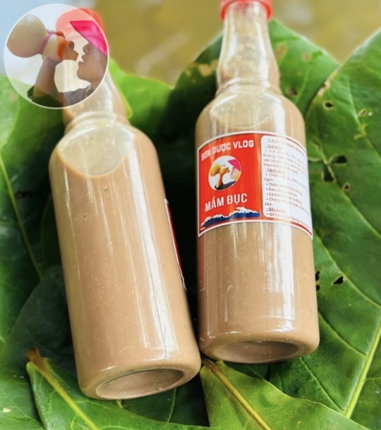 2 Chai Mắm Đục Sơn Dược 1 lít